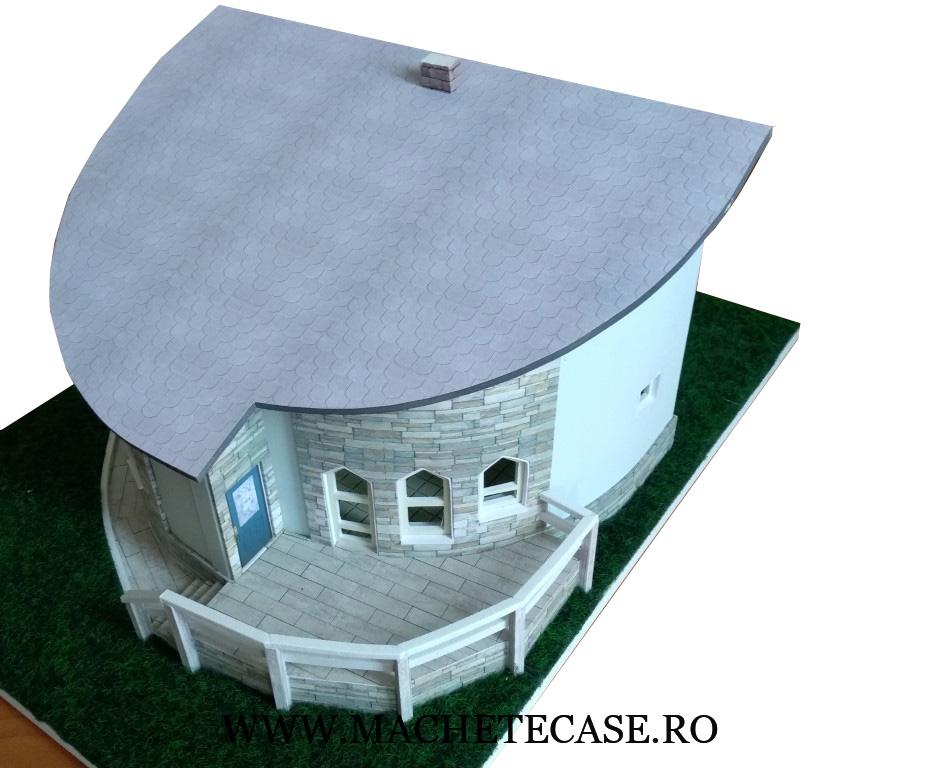 Macheta casa rotunda cu etaj